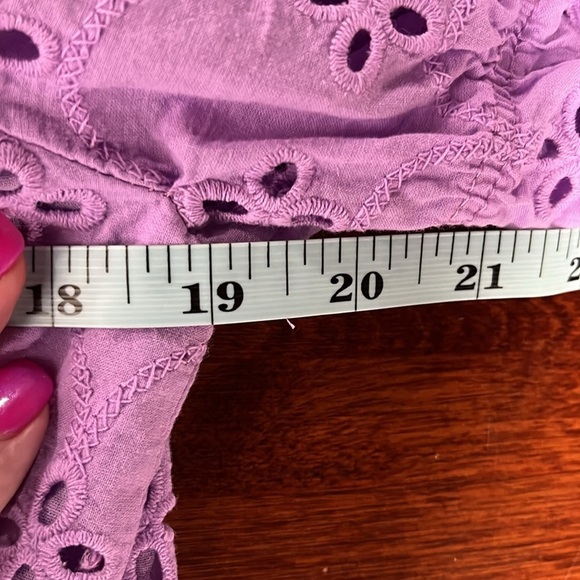 Croft & Barrow Womens Top PS Purple Puff Short Sleeves Eyelet Floral Keyhole EUC - Picture 11 of 13